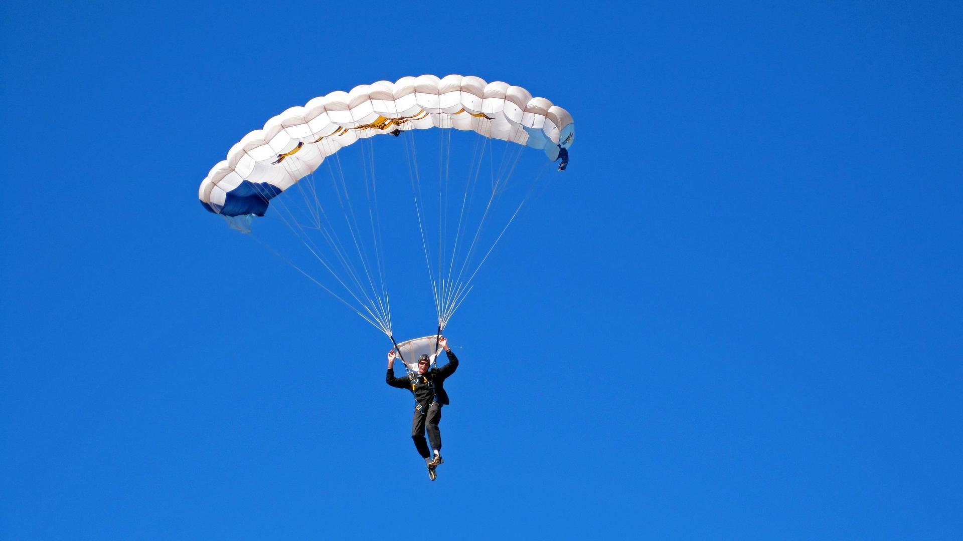 青少年足球比赛全程直播，扩大社会关注度，青少年足球联赛直播